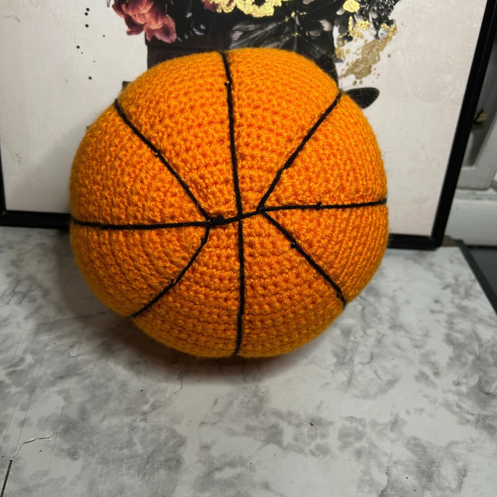 Pre-order Basketball Commission Listing